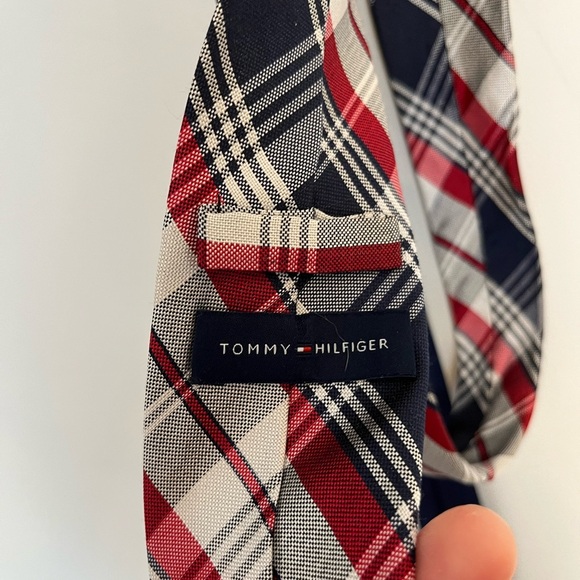 Tommy Hilfiger Plaid Red and Navy 100% silk Tie - Picture 4 of 6